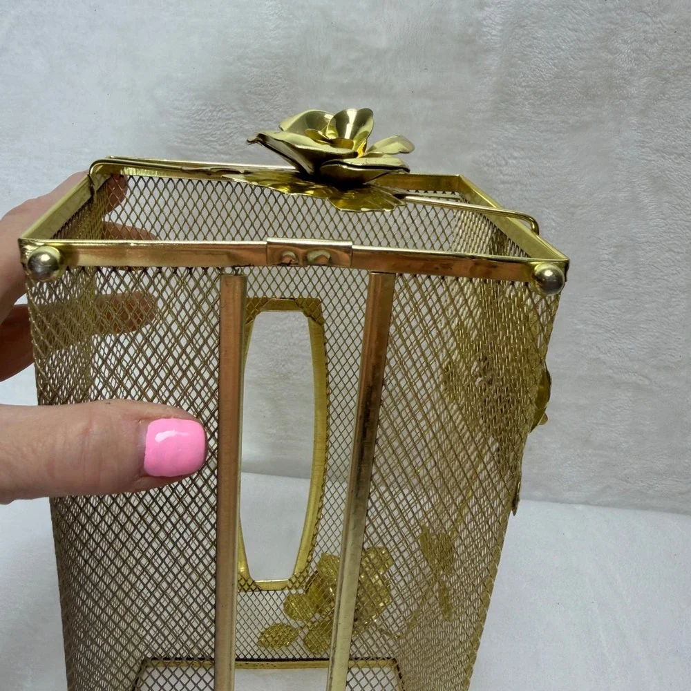 VTG Gold Tone Mesh Tissue Box‎ Cover Holder Hollywood Regency Rose Floral Metal
